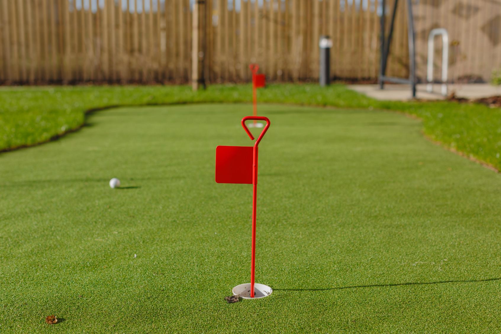 putting green flag